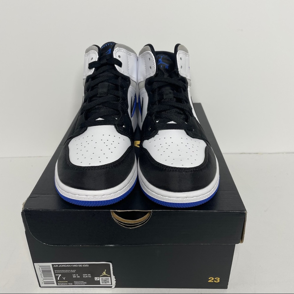 Nike Air Jordan 1 Retro Mid SE Hyper Royal NEW - Picture 2 of 4